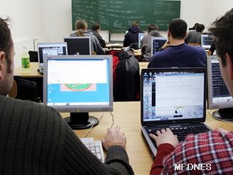 Studenti technických obor mohou vyrazit za vzdláním do Francie. Ilustraní foto