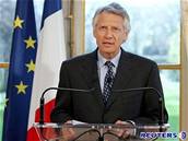 Zákon, od kterého premiér Dominique de Villepin nechtl ustoupit, padl.