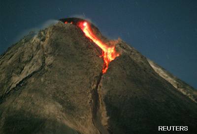Sopka Merapi u v minulosti zabila pes tisíc lidí