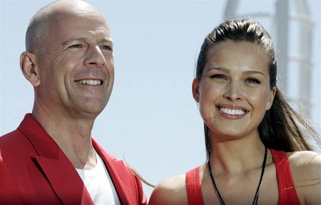 Cannes 2006 - Bruce Willis a Petra Nmcová