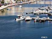 If you go along the wharf, you will be able to see how clear the water really is