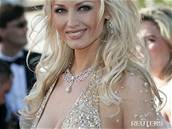Cannes 2006 - Adriana Sklenaíková - Nemusíte být dokonalá kráska, jako teba...