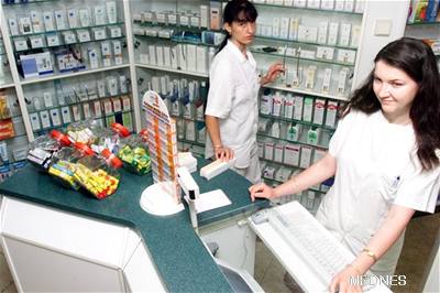 Doktoi se bojí, e lidé v lékárnách dostanou léky s jinými vedlejími úinky. Ilustraní foto.
