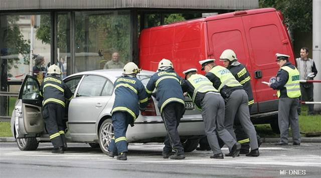 kodu na vozidlech policie vyíslila na 460 tisíc korun.