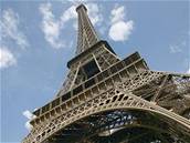 Skupina chtla zaútoit i na Eiffelovu v. Ilustraní foto.