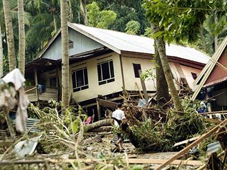 Lijky a sesuvy pdy zashly indonsk ostrov Sulawesi