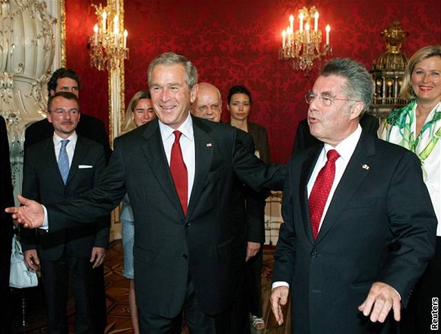 George Bush se dopoledne seel se svým rakouským protjkem