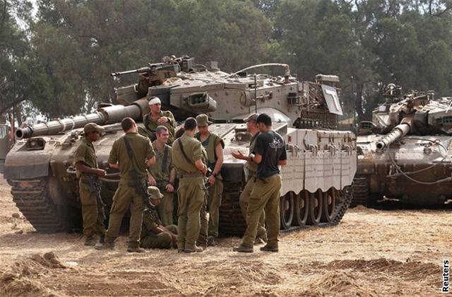 Tanky izraelské armády pekroily hranici pásma Gazy