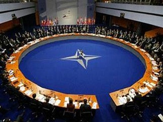 Summit NATO v Praze.