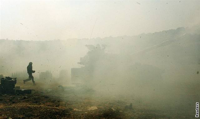 Izrael pipustil diplomatické eení, dál ale bombardoval Libanon.