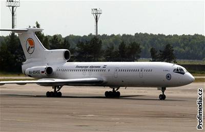 Tupolev bakirských aerolinií. Stejný typ se zítil nad Bodamským jezerem.