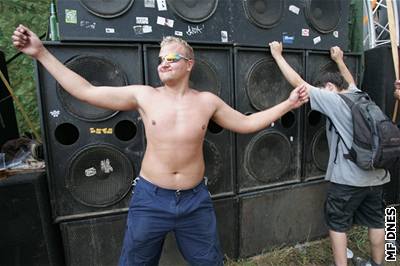 ást techna chce nepovolený CzechTek, bez dohody s policií. Ilustraní foto