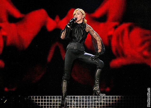Madonna - Confessions Tour, Cardiff