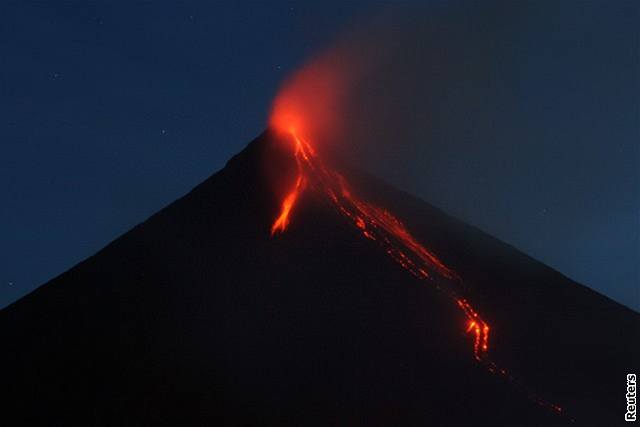 Sopka Mayon na Filipínách se probudila k ivotu