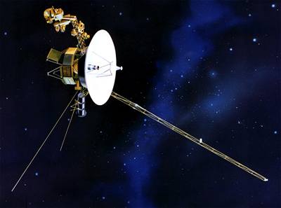 Od sondy Voyager 1 dorazí signál na Zemi za tém 15 hodin