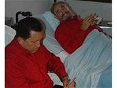 Chávez navtívil Castra jen pár dn po operaci. Archivní foto.