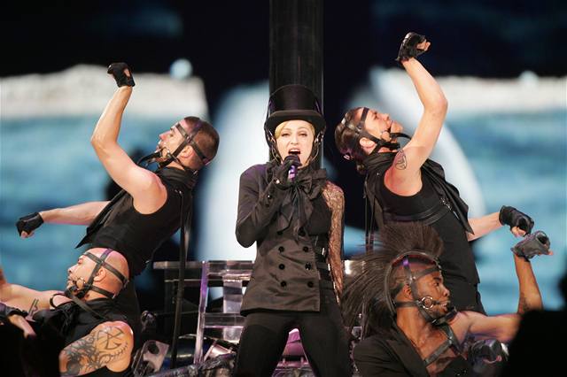 Madonna na koncert 6. záí