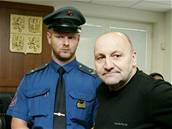 Odsouzený Stanislav Týr pjde do vzení na est let.