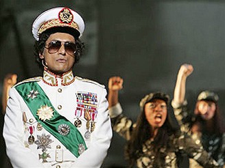 Z opery Kaddáfí: ijící mýtus