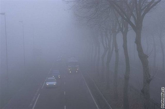 Více mlhy bylo ráno na západ ech, ale teba také v okolí Prahy a Olomouce. Ilustraní foto
