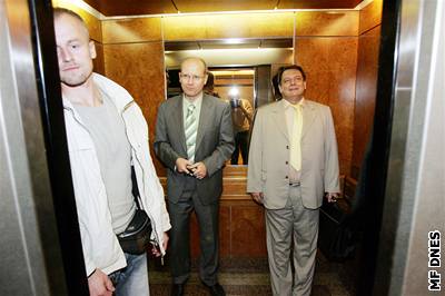 Bohuslav Sobotka a Jií Paroubek na schzce v hotelu Intercontinental.