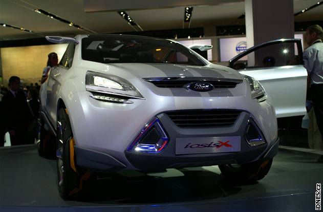 Ford Iosis X