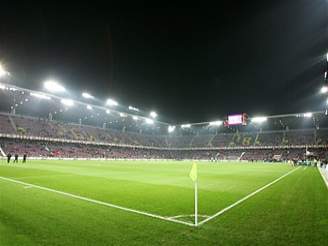 Stadion Stade de Suisse v Bernu