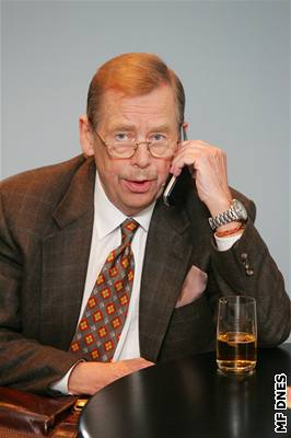 Václav Havel slaví 70. narozeniny.