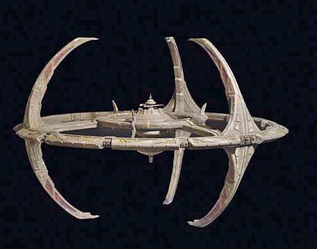 Star Trek - model stanice Deep Space Nine