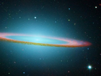 Galaxie Vznen sombrero v infraervenm svtle