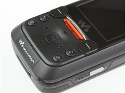 Sony Ericsson W850i recenze