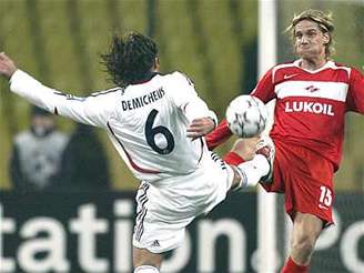 Spartak Moskva - Bayern: Ková (vpravo) a Demichelis