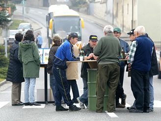 Rakuan blokuj hranin pechod Mikulov