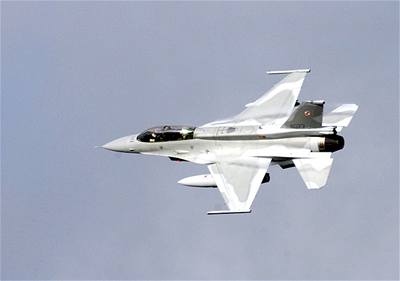 Stíhaka F-16 polských vzduných sil.