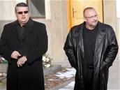 Vlastimil Spvák (vlevo) a Jaroslav Starka spolu pili v únoru na poheb zavradného Frantika Mrázka.