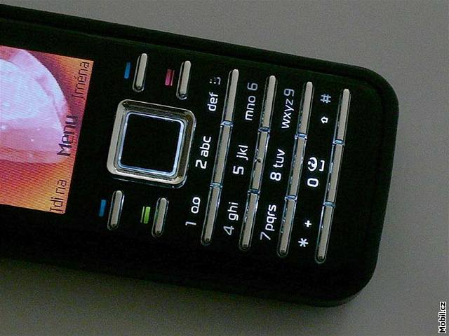 Levný luxus - Nokia 6080 zaujme pedevím svým vzhledem