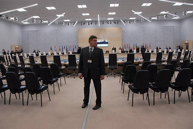 Summit NATO v lotyské Rize.