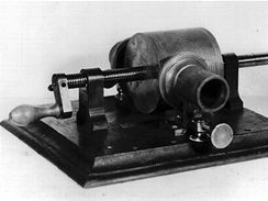 Edisonv pvodn fonograf