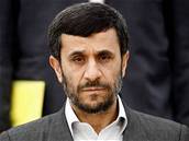 Reim prezidenta Mahmúda Ahmadíneáda je obviován ze sponzorování ozbrojených konflikt na Blízkém východ.