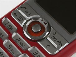 Sony Ericsson J220i a J230i