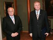 Mezi prezidentem a premiérem vypukl velmi ostrý spor, Klaus odmítl dohodu, kterou mu pinesl Topolánek