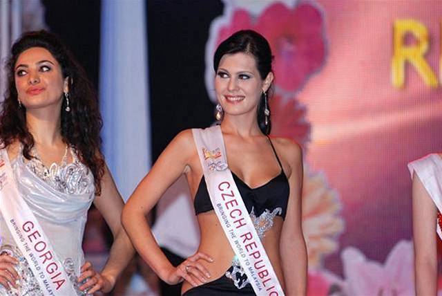 Finále soute Miss Turism Queen of the year International 2006