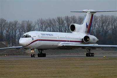 Vyazený armádní speciál Tu-154.
