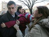 Lednové pedání Sáry portugalskému otci se neobelo bez incidentu mezi rodii