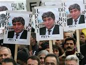 Poheb Hranta Dinka v Istanbulu