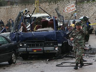 Vbuchy minibus v Libanonu