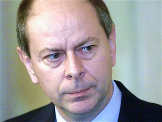 Bývalý guvernér NB a expremiér Josef Toovský kandiduje do ela Mezinárodního mnového fondu.