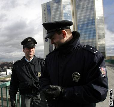 Langer chce, aby adoví policisté byli více v ulicích. Ilustraní foto