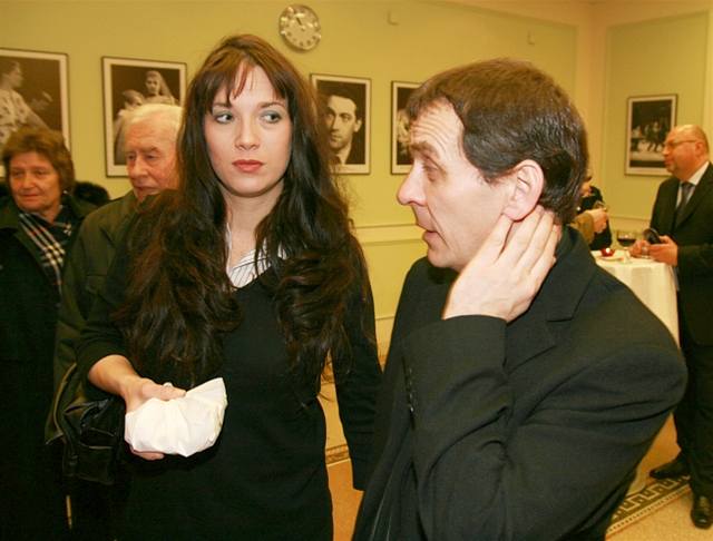 Tereza Kostková s partnerem Petrem Kracikem v Divadle pod Palmovkou