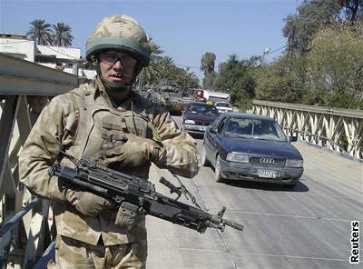Brittí vojáci psobí na jihu Iráku v provincii Basra. Ilustraní foto